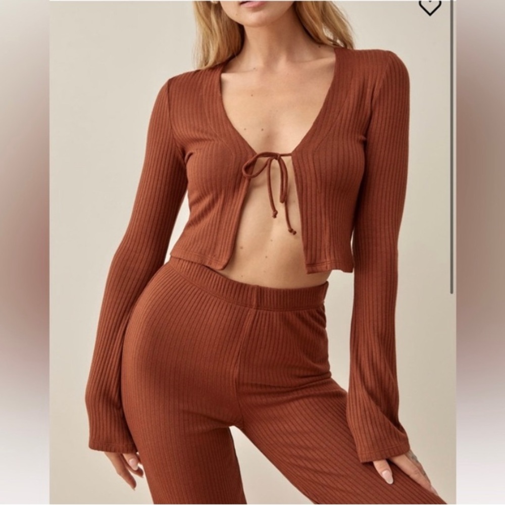 LIKE NEW 🤎 Reformation Knit Mirabel top